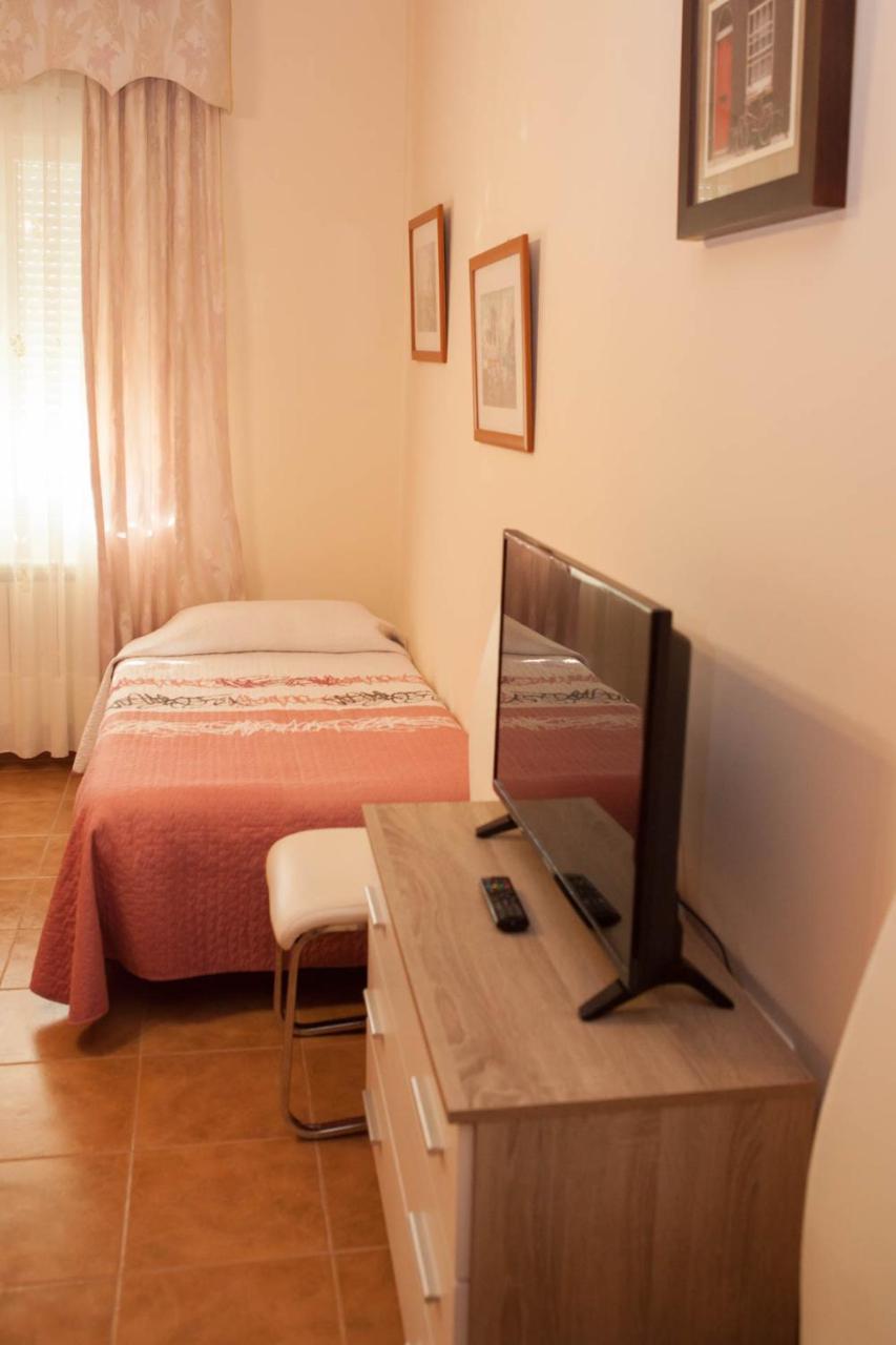 Hostal La Rosaleda de Orgaz Exterior foto