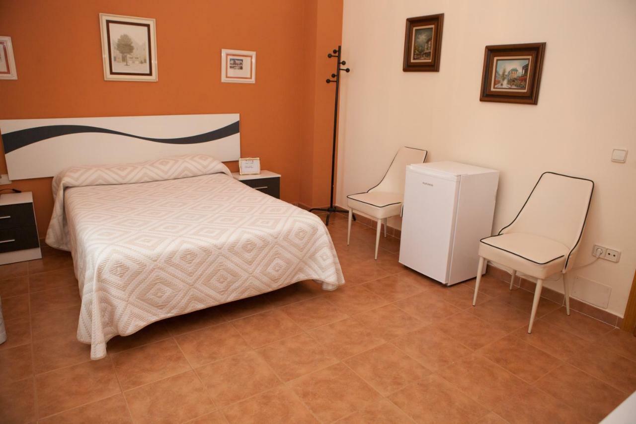 Hostal La Rosaleda de Orgaz Exterior foto